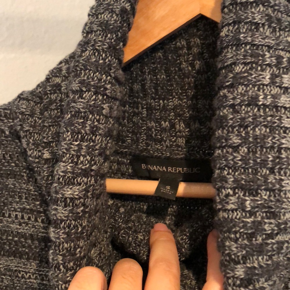 Banana Republic Sleeveless Turtleneck sweater - Picture 3 of 3